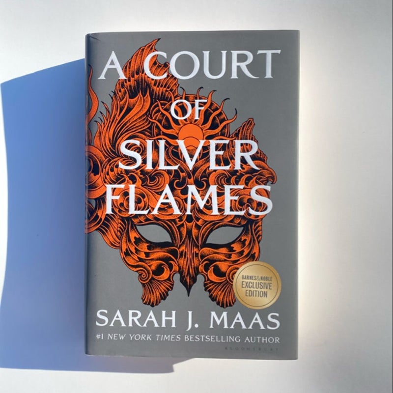 A Court Of Silver Flames (B&N Exclusive Edition)