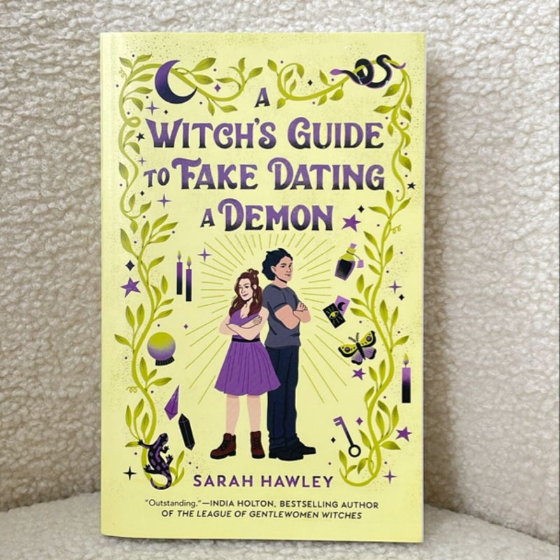 A Witch's Guide to Fake Dating a Demon