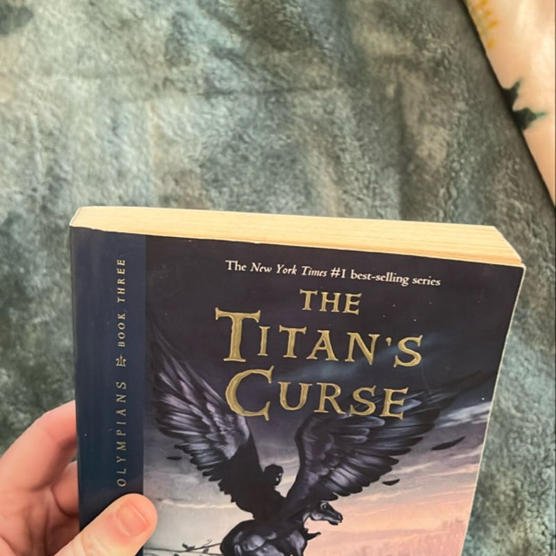 Percy Jackson and the Olympians, Book Three the Titan's Curse (Percy Jackson and the Olympians, Book Three)