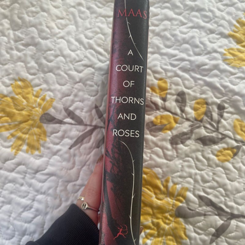 A Court of Thornes and Roses // ORIGINAL OUT OF PRINT