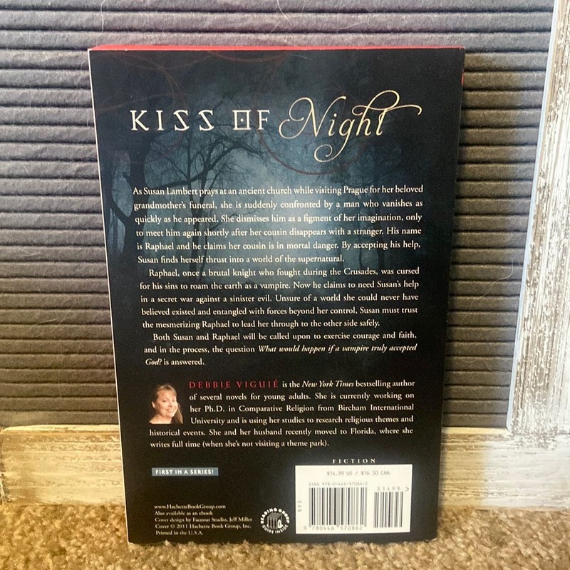Kiss of Night (sprayed edges)