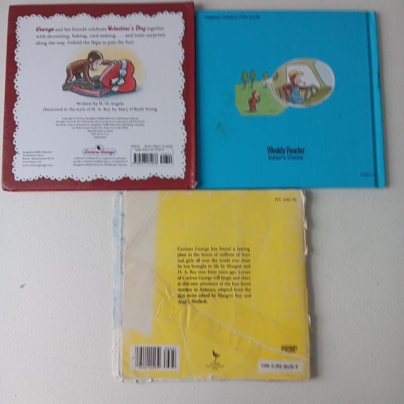 Curious George 3 Book Bundle: Happy Valentines Day, and the Dump Truck, Goes Sledding 