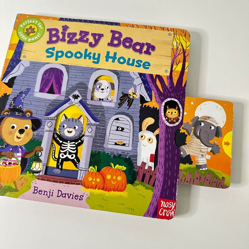 Bizzy Bear Spooky House, Interactive