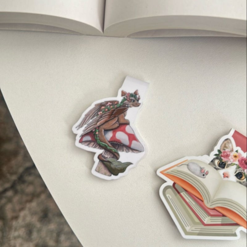 dragon + mushroom magnetic bookmark 🍄