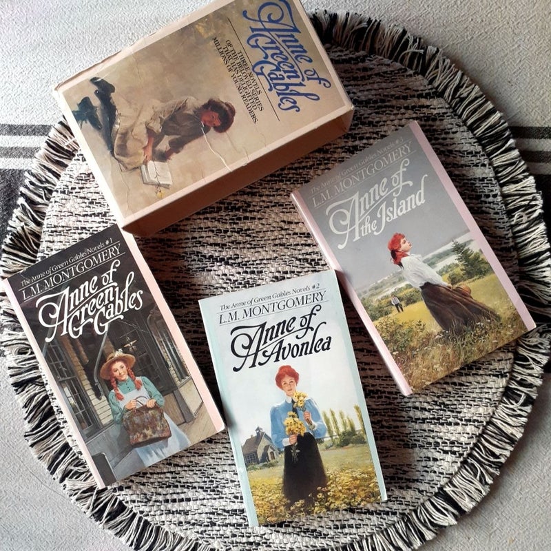 Anne of Green Gables 3 book box set