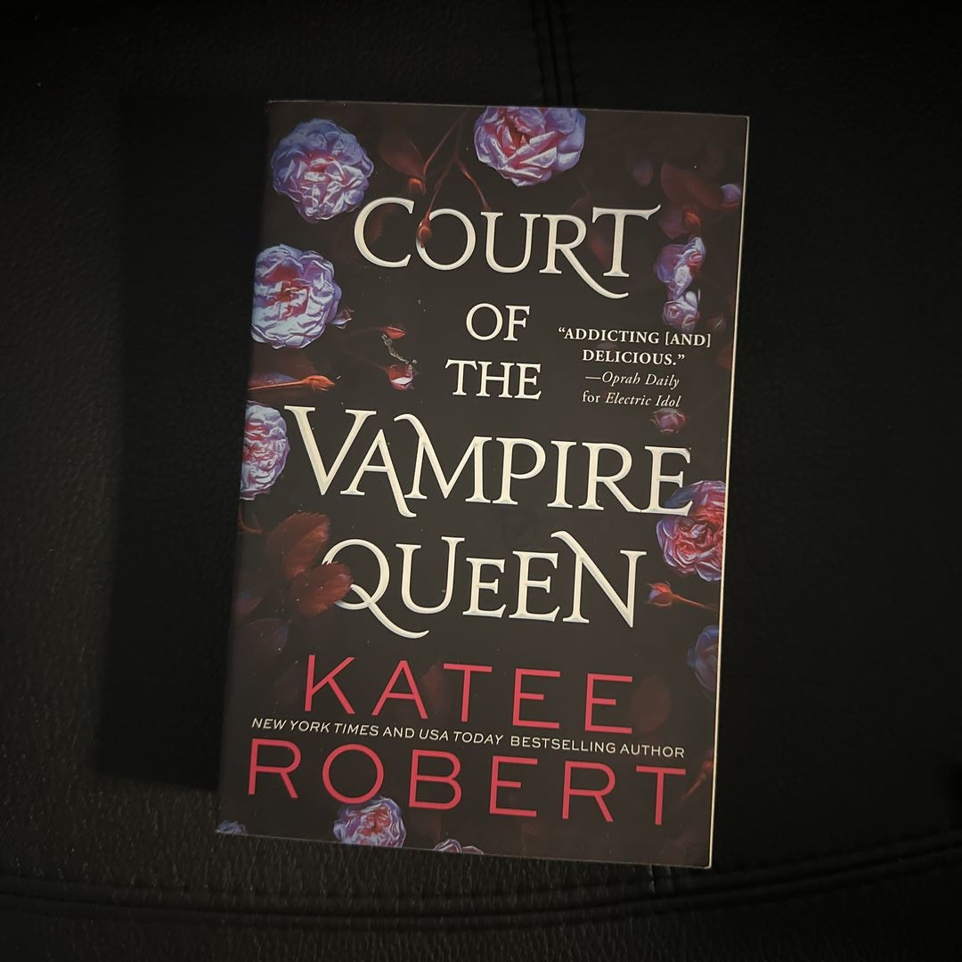 Court of the Vampire Queen by Katee Robert, Paperback | Pangobooks