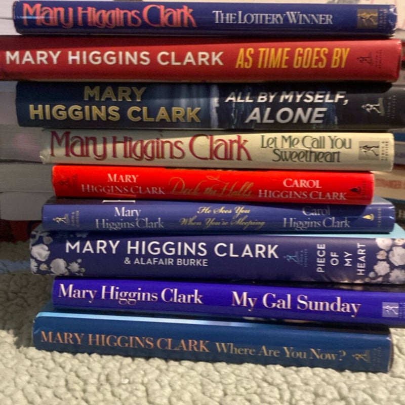 25 Mary Higgins Clark Books