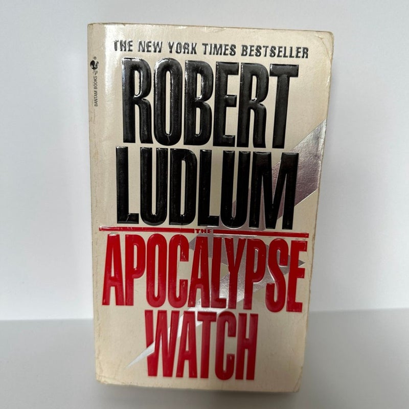 Robert Ludlum Book Bundle, 2 books