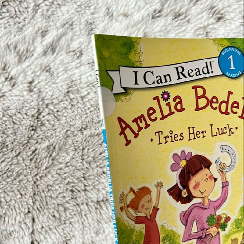 Amelia Bedelia Tries Her Luck