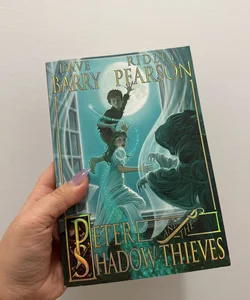 Peter and the Shadow Thieves (Peter and the Starcatchers)