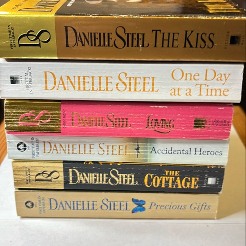 Danielle Steel 6 book bundle 