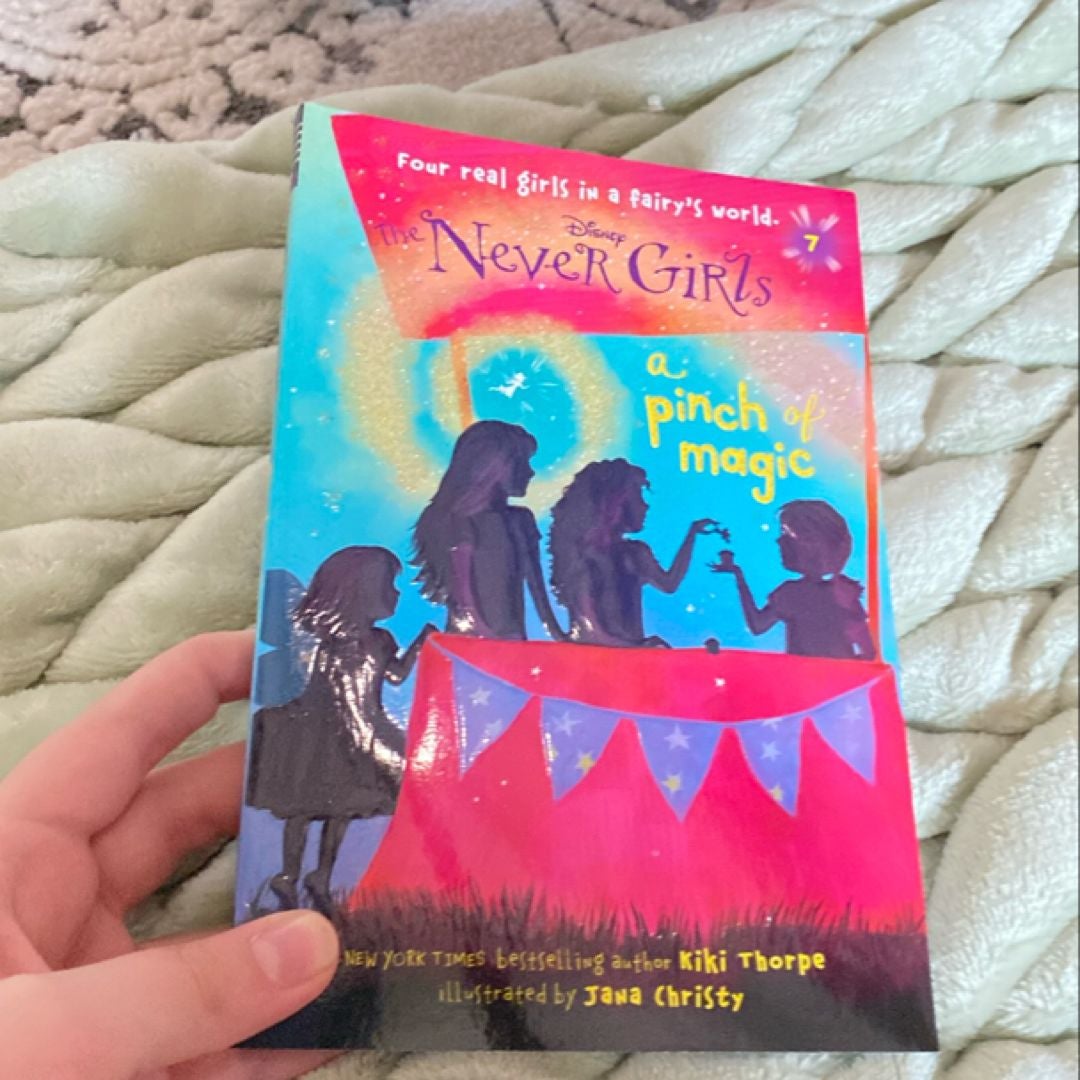 Never Girls #7: a Pinch of Magic (Disney: the Never Girls)