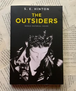 The Outsiders (+ bonus content)