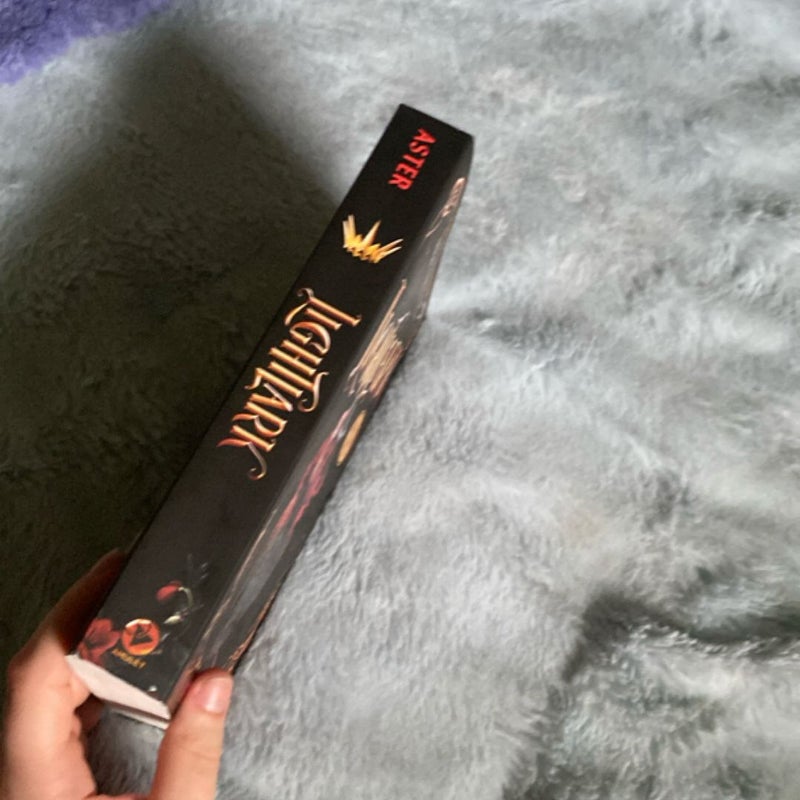 Lightlark (the Lightlark Saga Book 1)