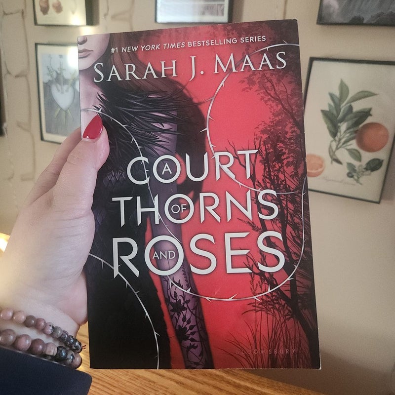 A Court of Thorns and Roses OOP Cover