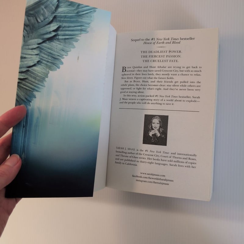 House of Sky and Breath (B&N Exclusive Edition)