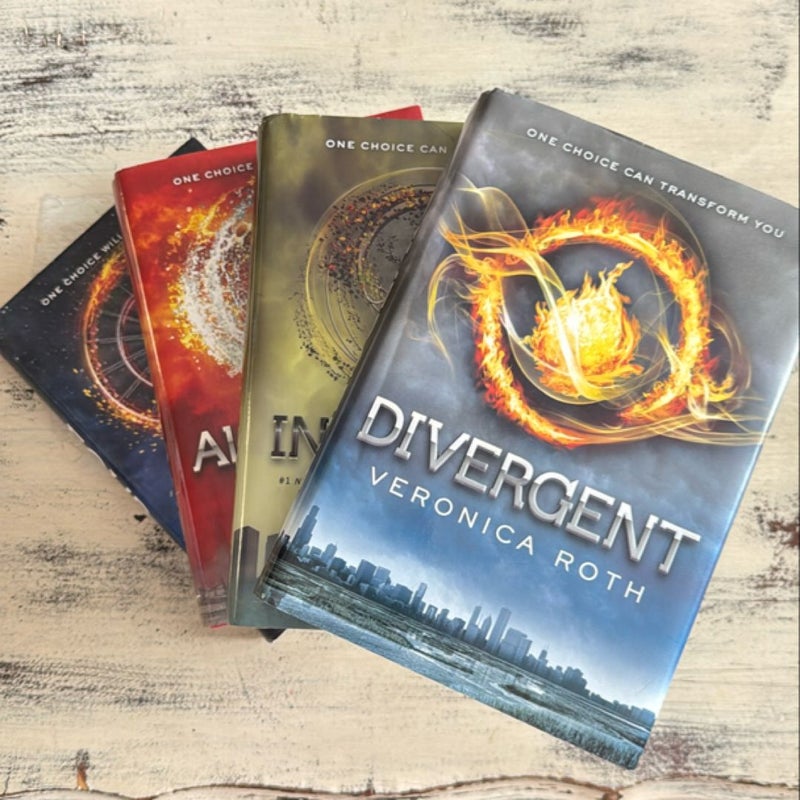 Divergent complete set