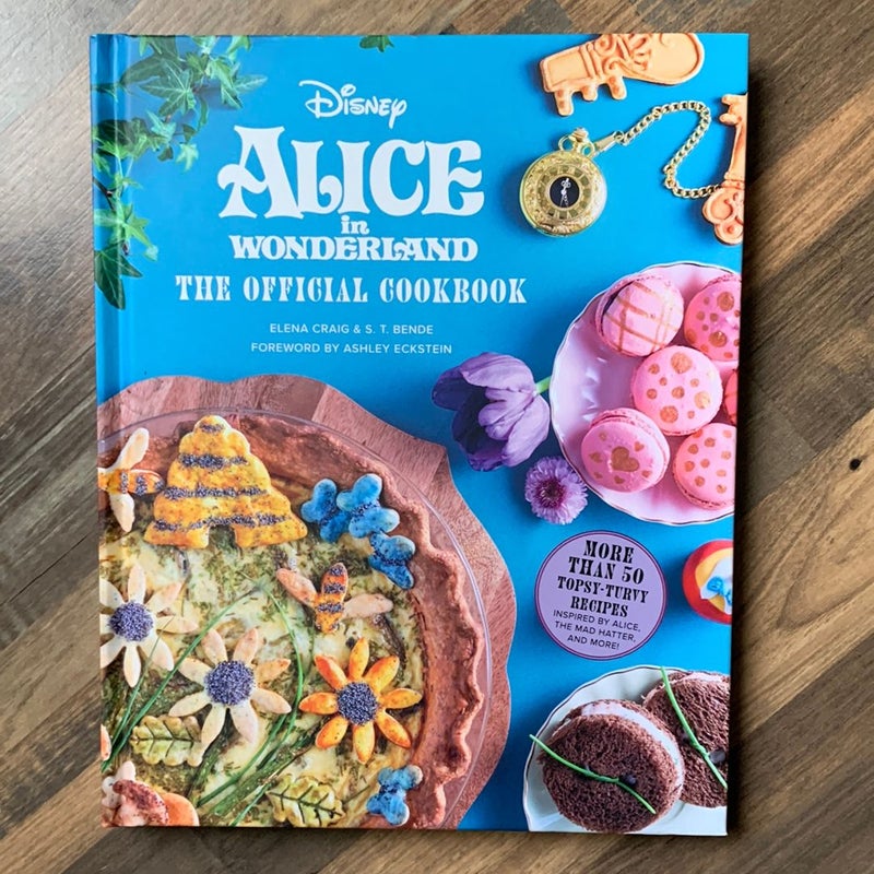 Alice in Wonderland: the Official Cookbook