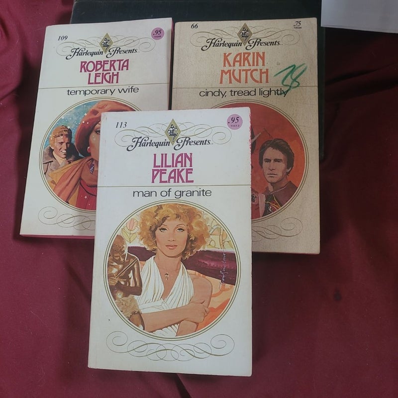 Harlequin Presents Vintage Bundle