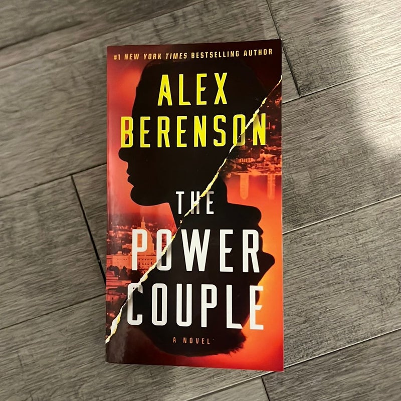 The Power Couple: A Novel (Paperback)