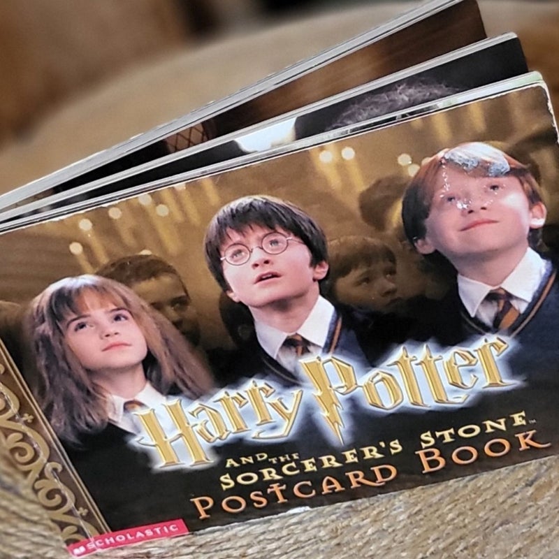 Harry Potter and the Sorcerer's Postcard Book