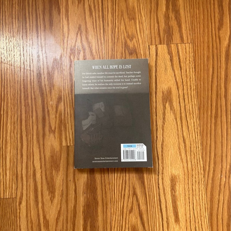 The Girl from the Other Side: Siúil, a Rún Vol. 8