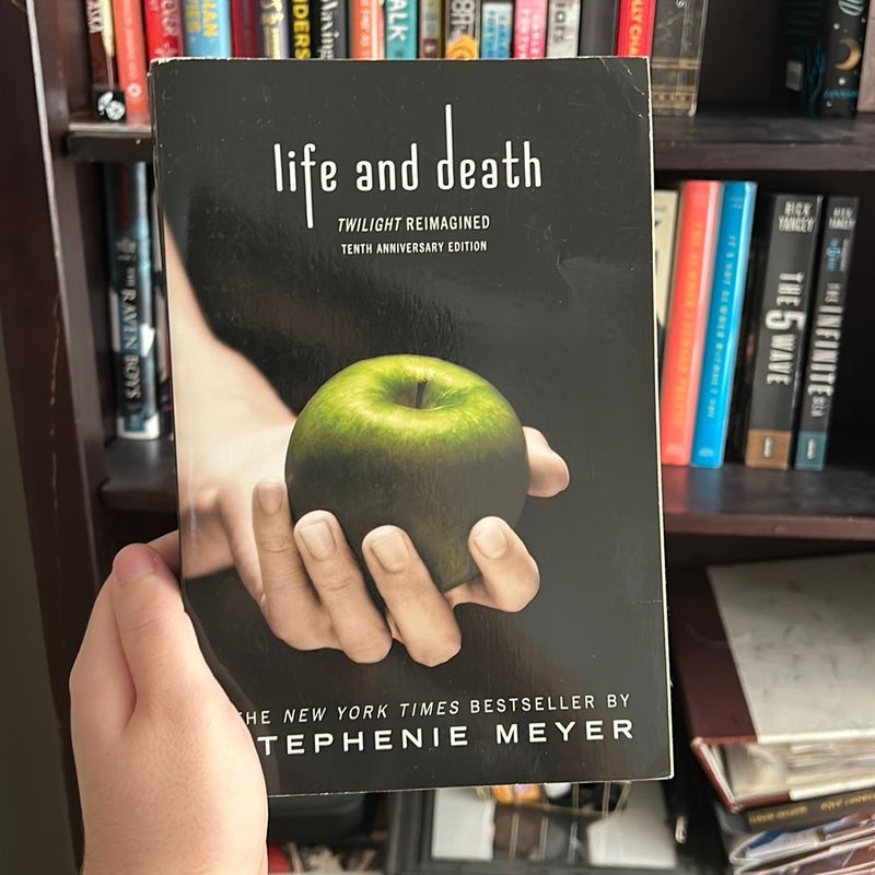 Life and Death, Twilight Reimagined. by Stephenie Meyer, Paperback Pangobooks