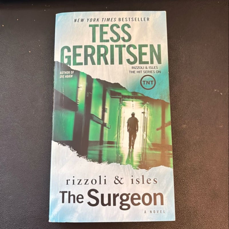 The Surgeon: a Rizzoli and Isles Novel