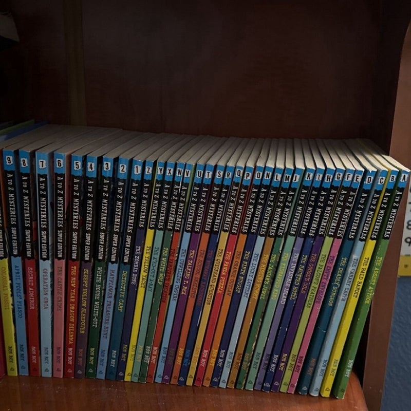 All of A to Z Mysteries books including the 10 super edition books 