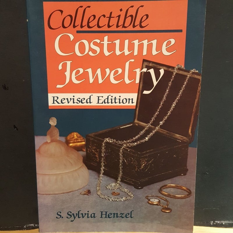 Collectible Costume Jewelry  F302