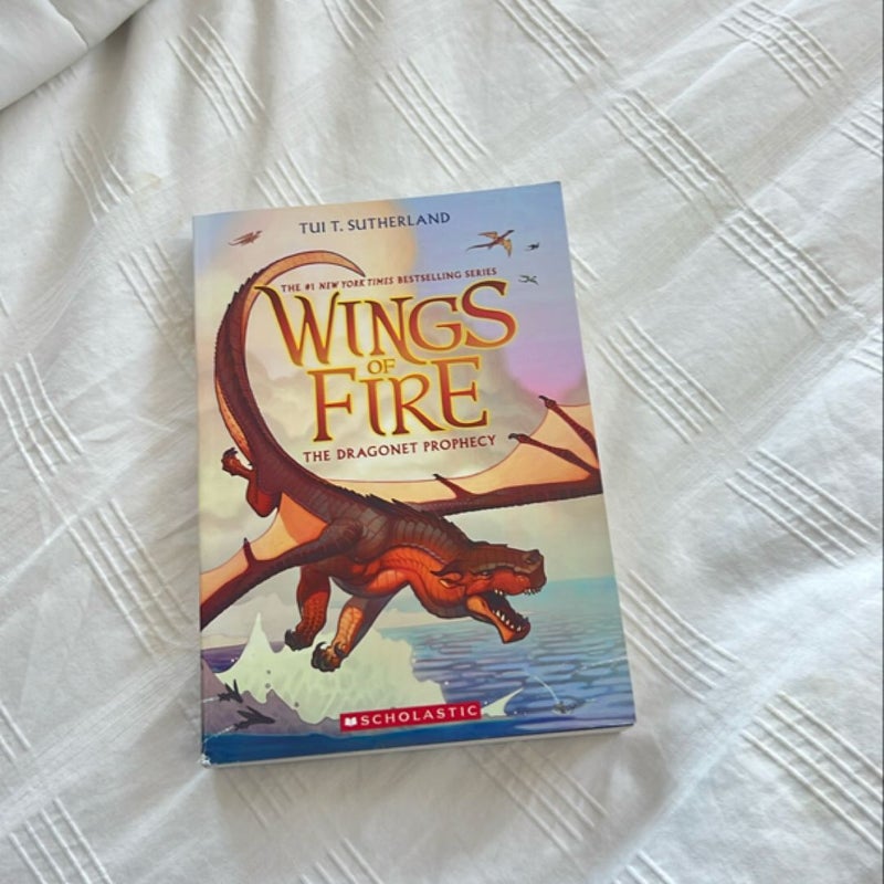 The Dragonet Prophecy (Wings of Fire #1)