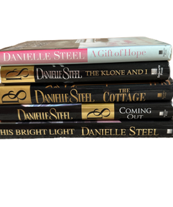 4 books of Danielle Steel 