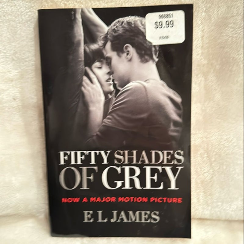 Fifty Shades of Grey (Movie Tie-In Edition)