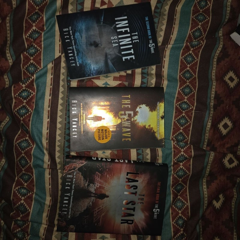 The 5th Wave trilogy 