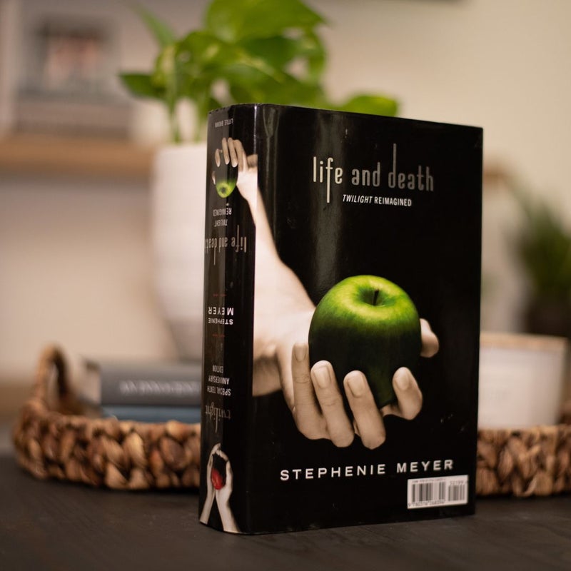 Twilight Tenth Anniversary/Life and Death Dual Edition