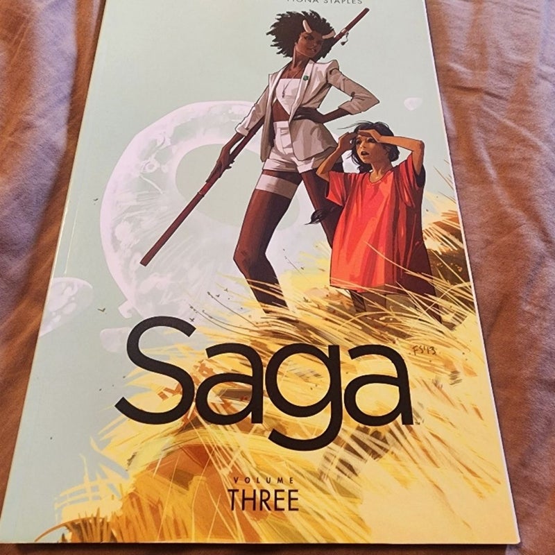 Saga Graphic Novel Bundle