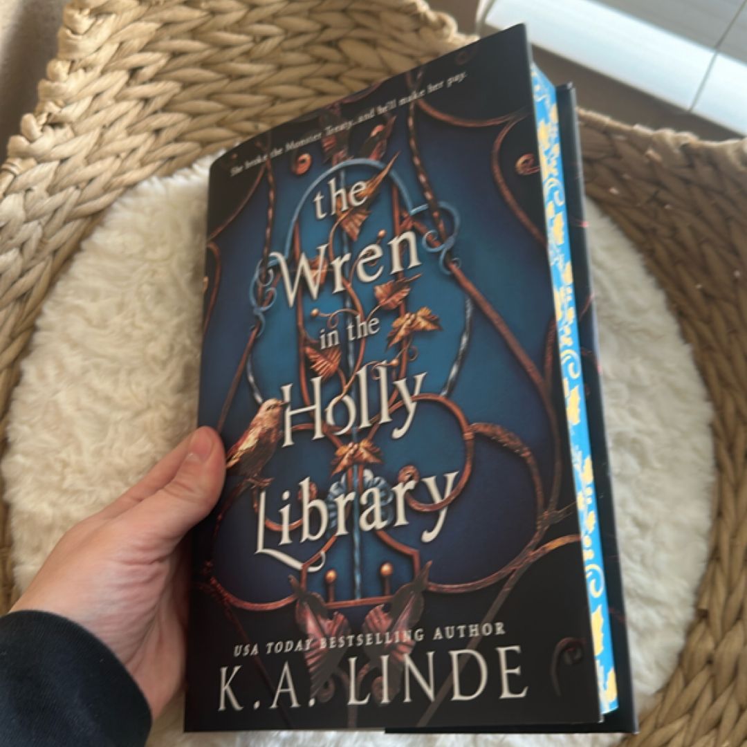 The Wren in the Holly Library (Deluxe Limited Edition)