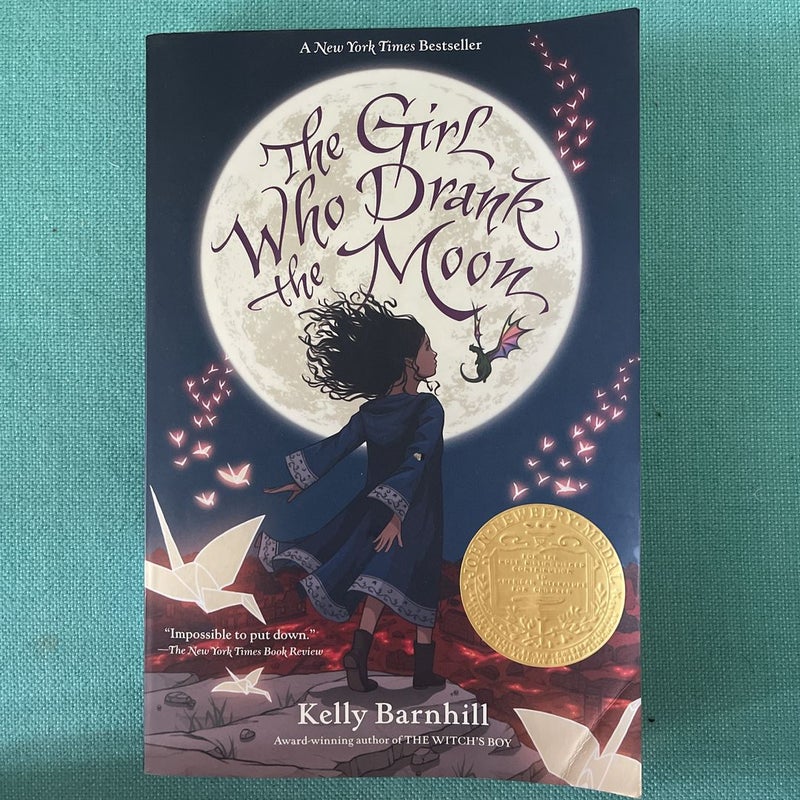 The Girl Who Drank the Moon (Winner of the 2017 Newbery Medal)