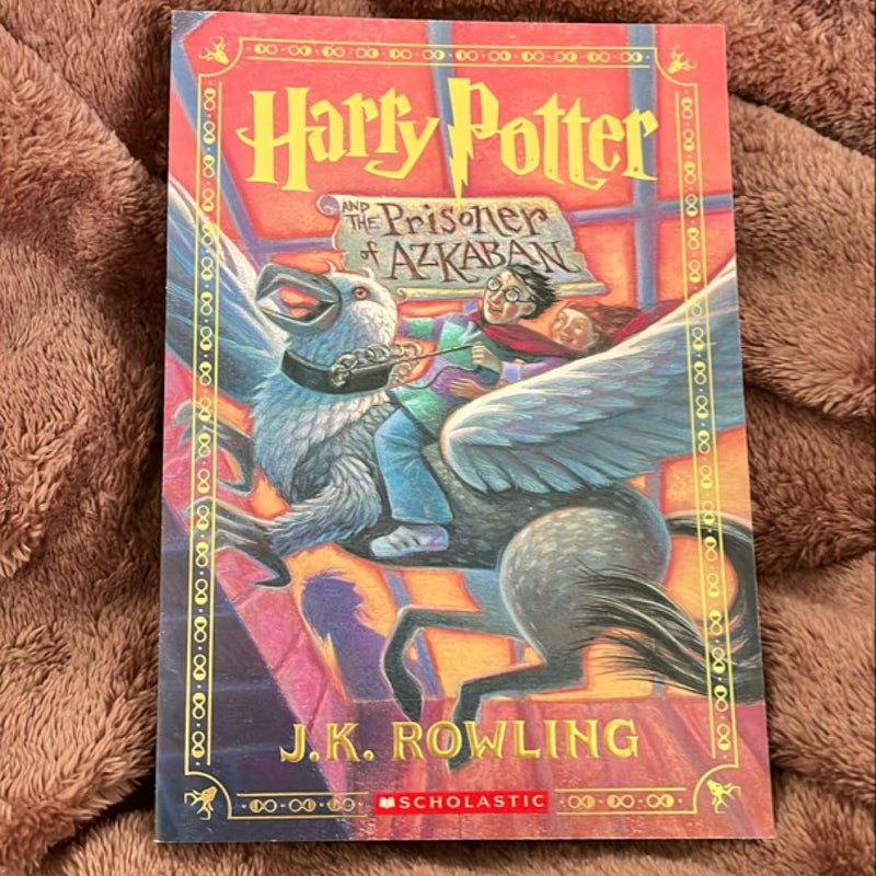 Harry Potter and the Prisoner of Azkaban (Harry Potter, Book 3)