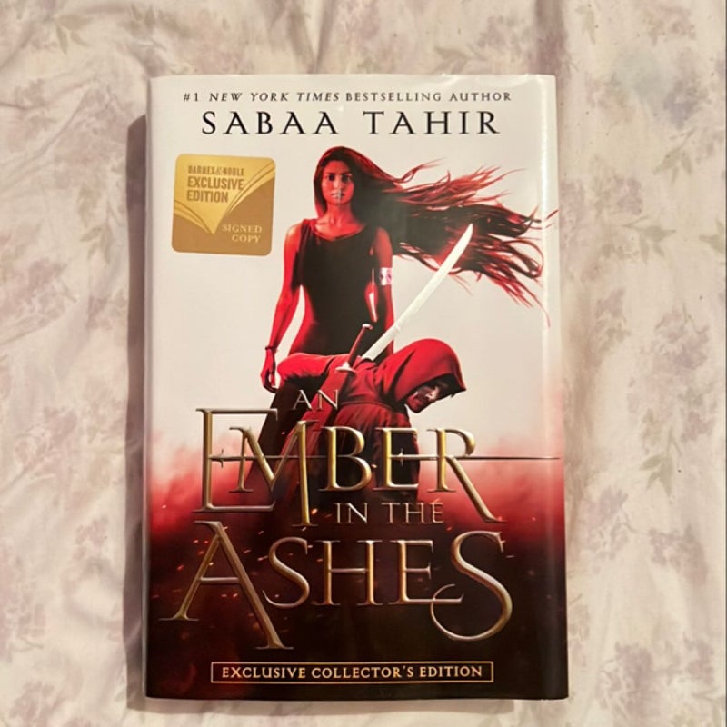 An Ember in the Ashes [Barnes & Noble Exclusive Edition]