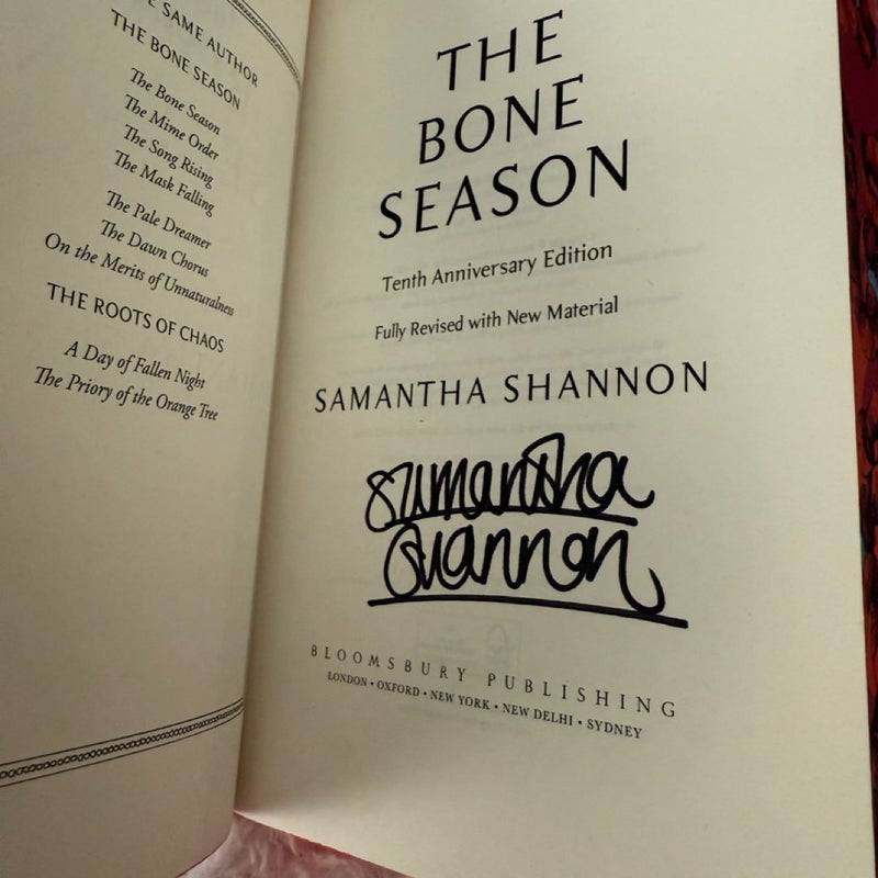 The Bone Season (SIGNED, sprayed edges)