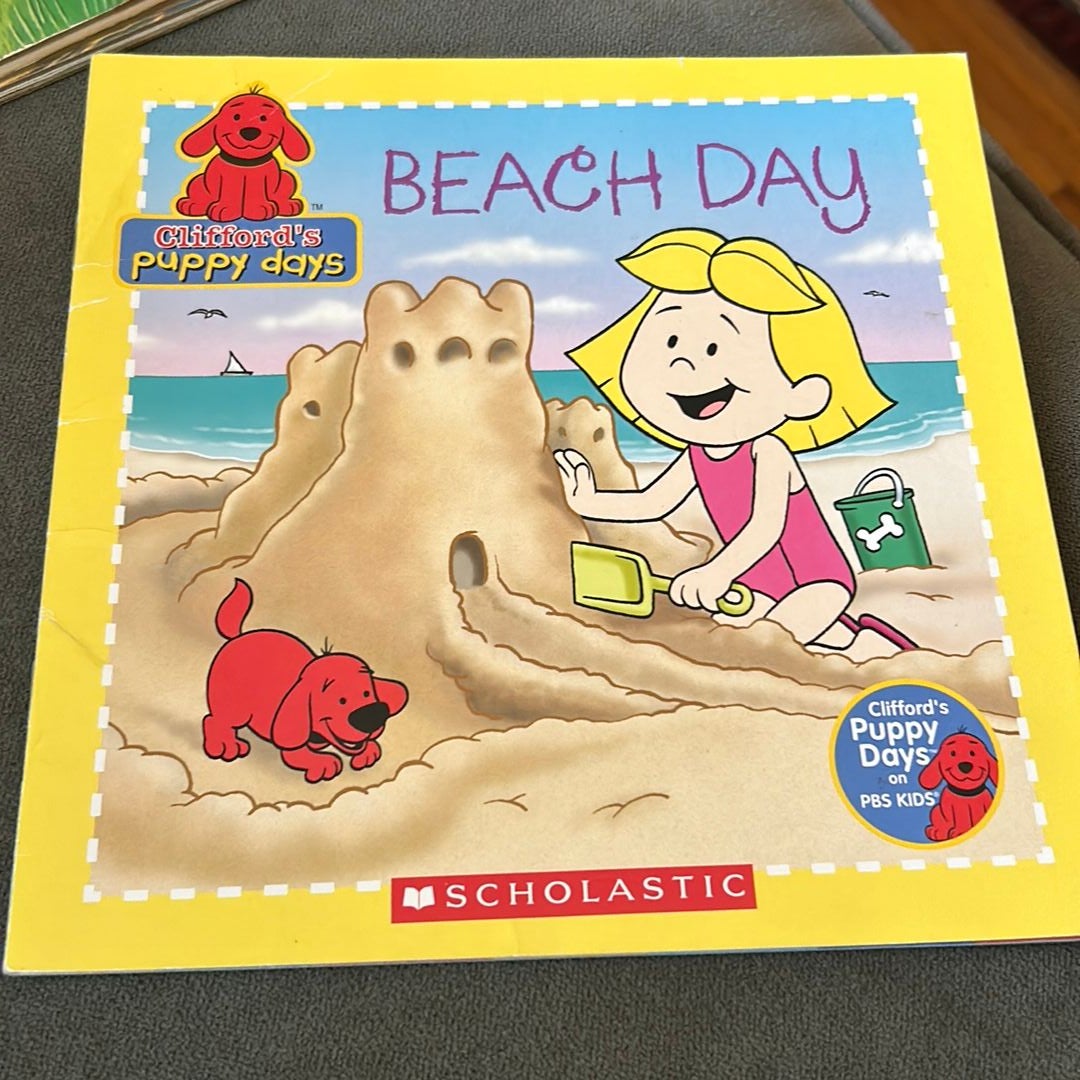 Beach Day by Quinlan B. Lee, Paperback Pangobooks