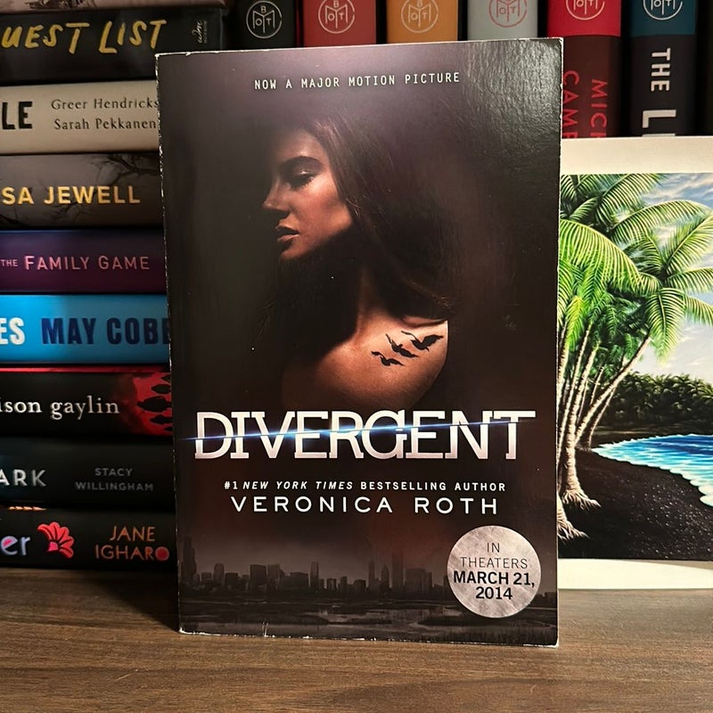 Divergent Movie Tie-In Edition