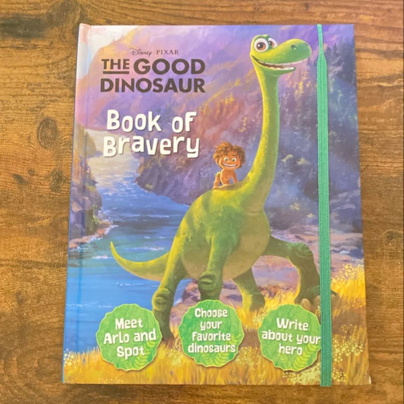 Disney Pixar the Good Dinosaur Book of Bravery