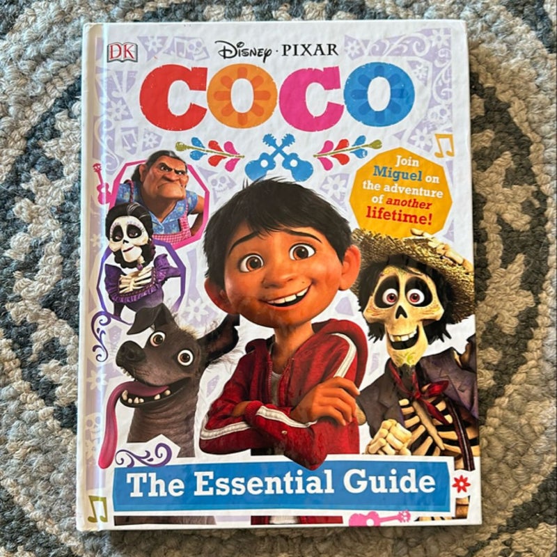 Disney Pixar: Coco: the Essential Guide