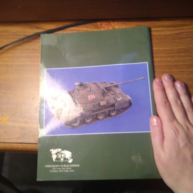 Building Military Vehicles, Vol. I