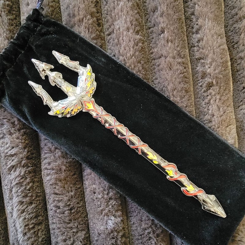 Illumicrate The Poppy War Atlan's Trident Replica