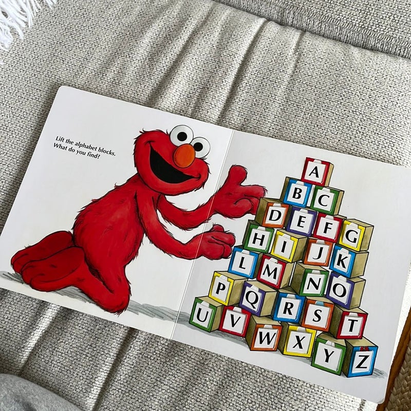 Elmo's Big Lift-And-Look Book (Sesame Street)