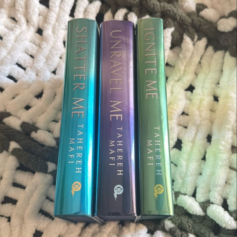 Shatter Me Series: Run One- Fairyloot UNSIGNED