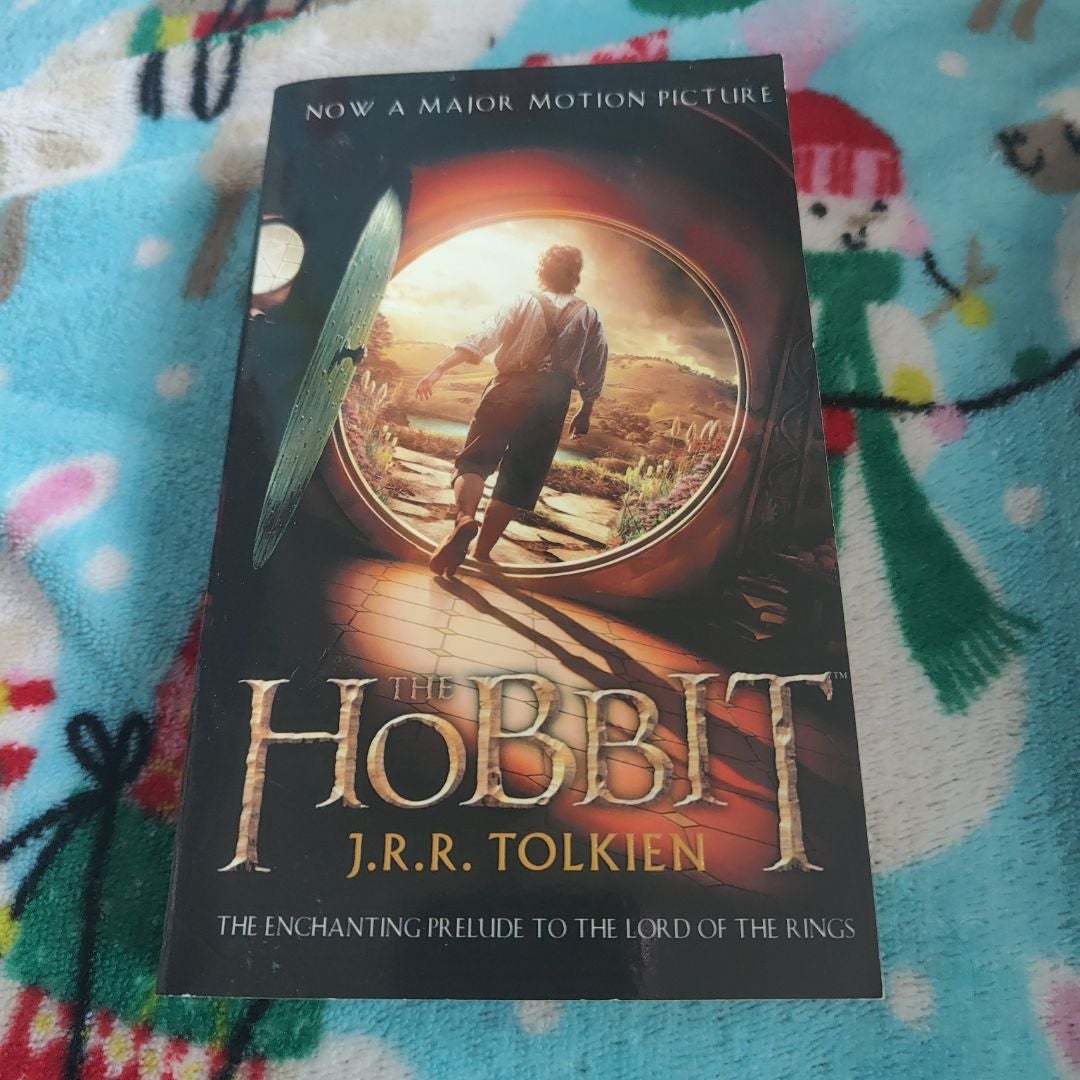 The Hobbit  ホビットの冒険 by J.R.R. Tolkien 洋書 トールキン The Hobbit ホビットの冒険 グラフィックノベル
